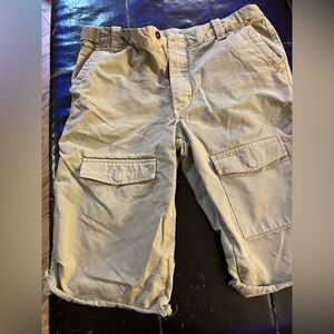 Men’s cut off khaki cargo shorts size 34